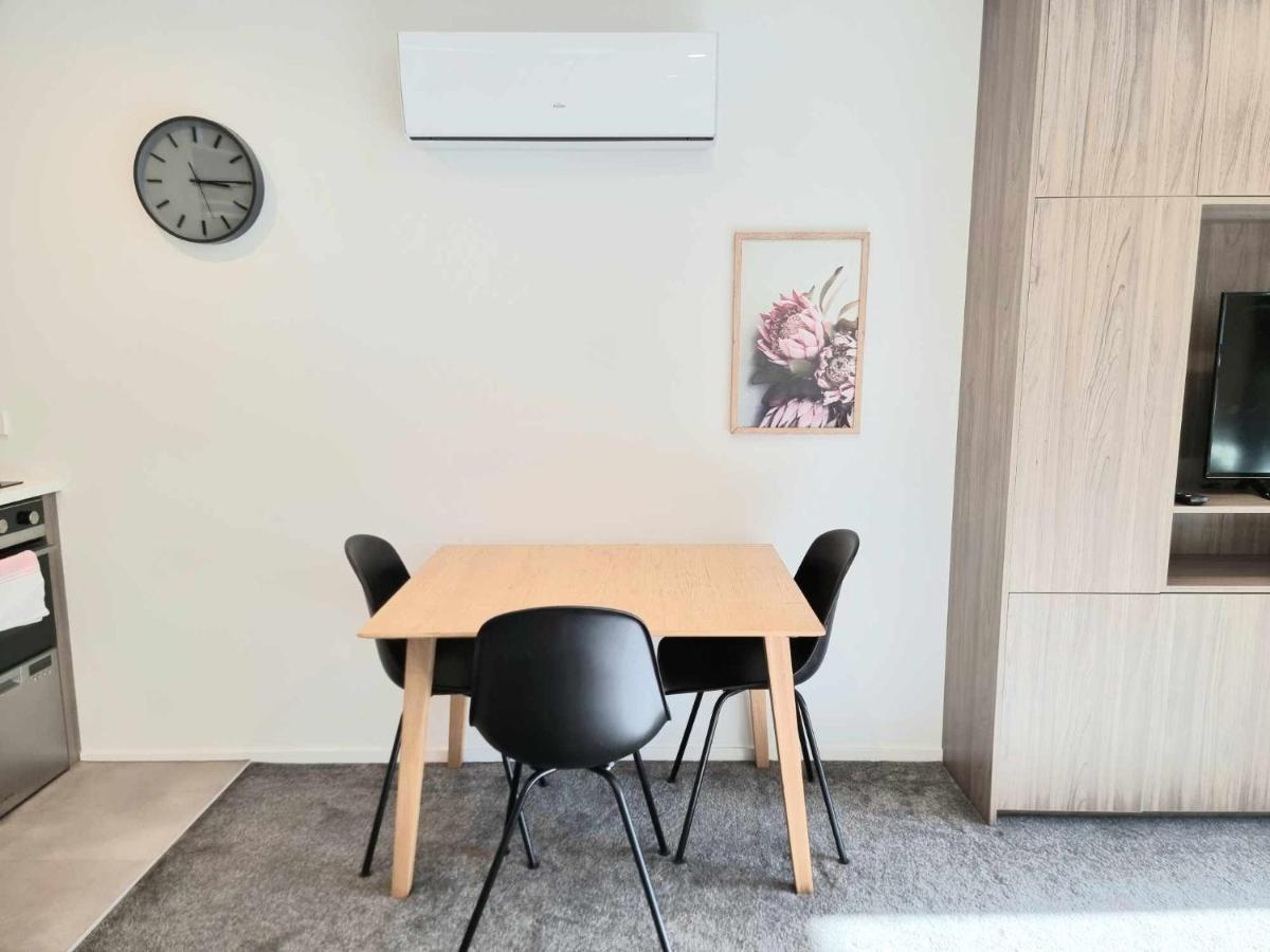 Modern 1 Bedroom Apartment Across From Hagley Park Christchurch Esterno foto
